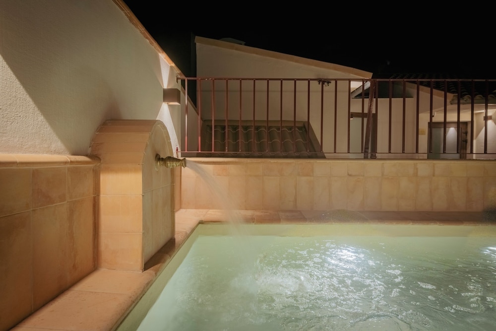 Lirium Casa Patio