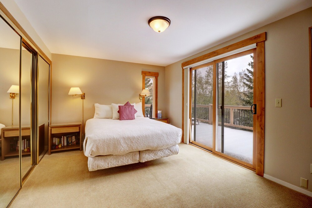 1250 Willow Grove 3 Bedroom Townhouse
