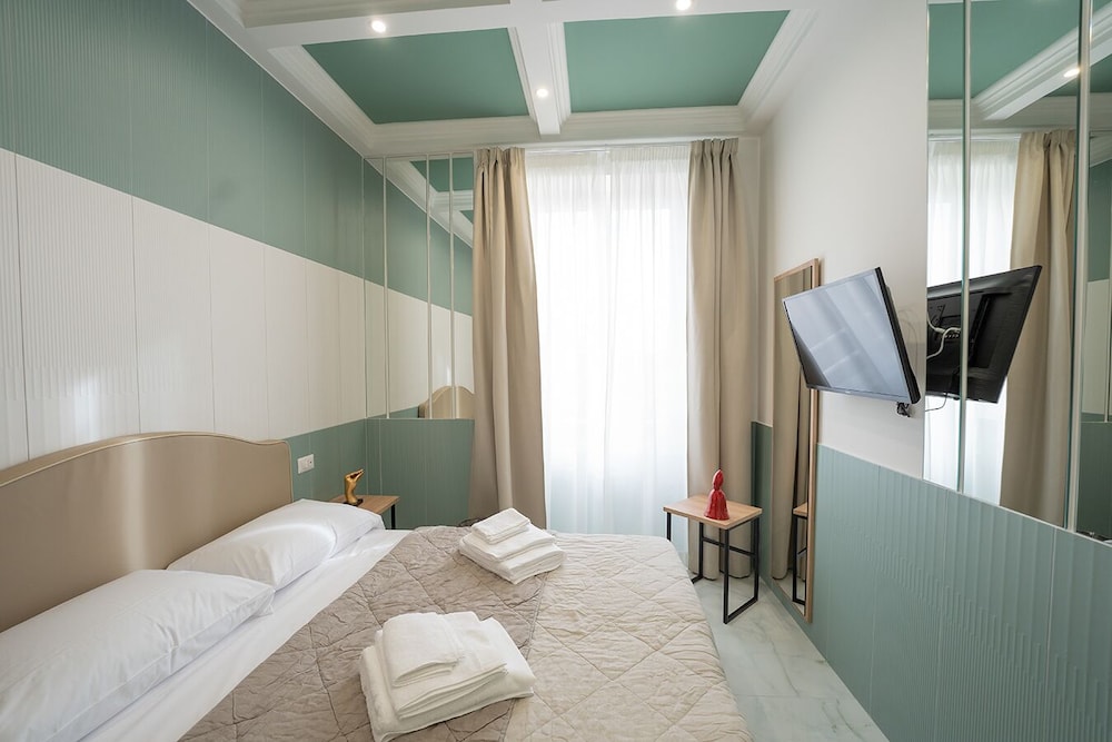 P.C. Boutique H. Napoli Centro by ClaPa Group Dislocated Hospitality