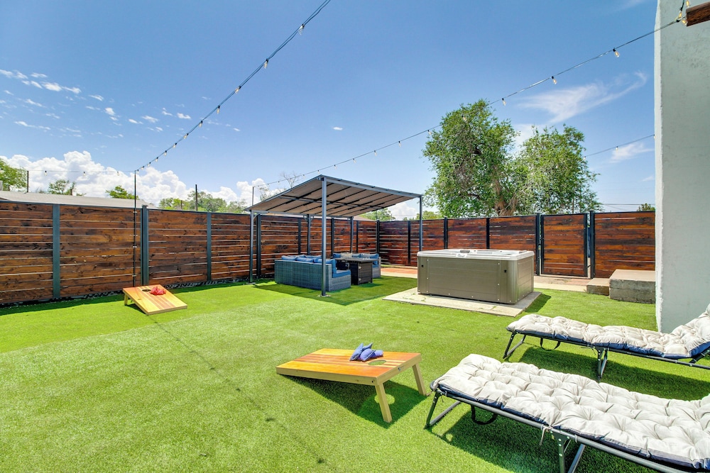 Newly Renovated Albuquerque Retreat w/ Pool Table