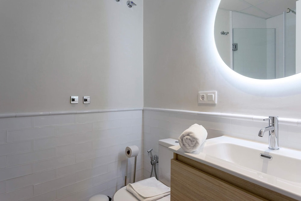 Exclusive 2-bedroom Near the Cathedral. San Matías I