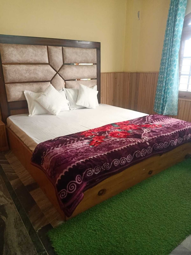 Varindavan Hotel & Restaurant