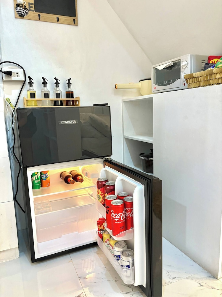 Budget Loft-type Condo in Uptown CDO