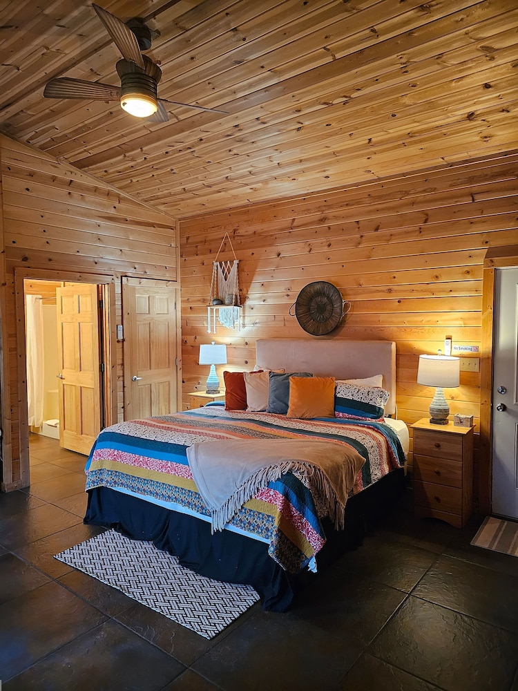 Honey Bear Haven Suite 4