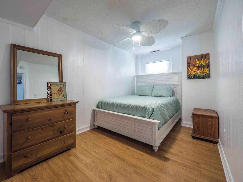 S.O.B. (Sweet Ol' Bill) by Topsail Realty