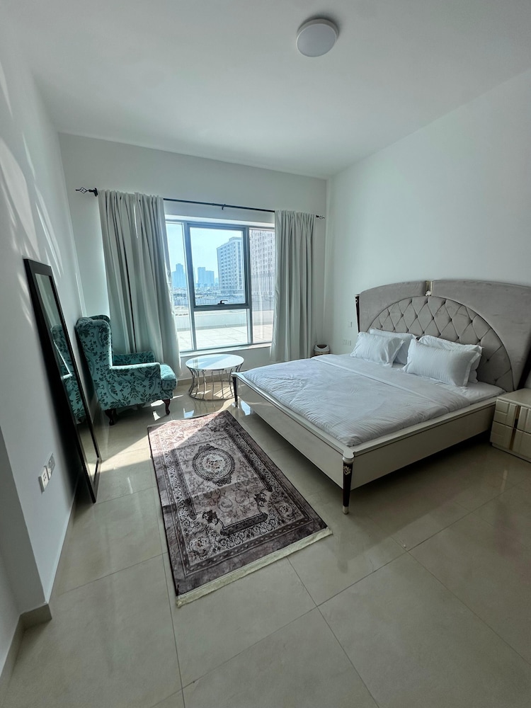 Stay Inn Albarsha by PHM