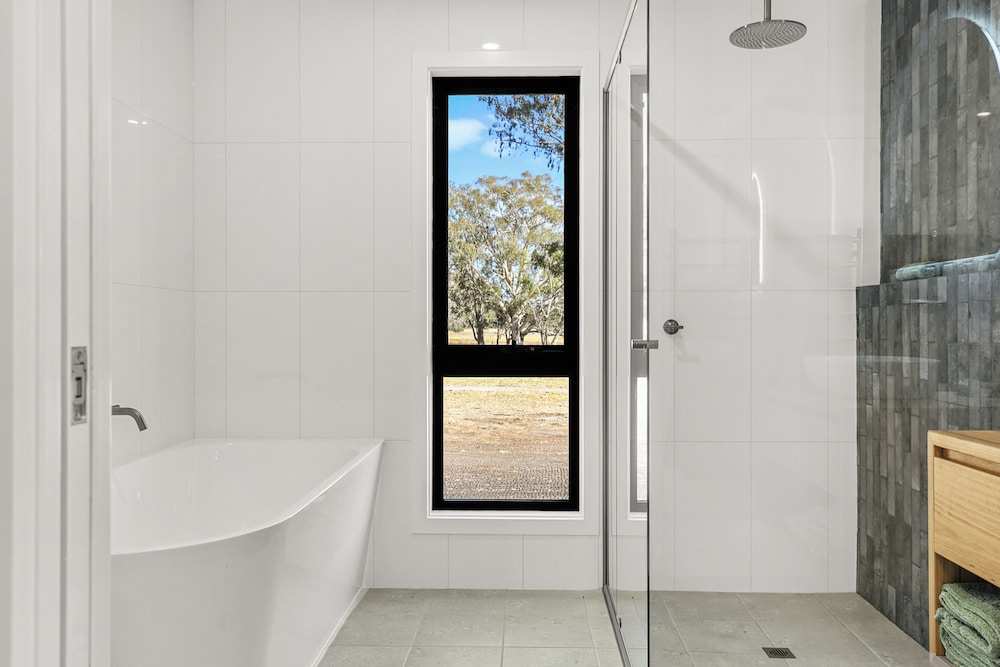Warrawindi Escapes