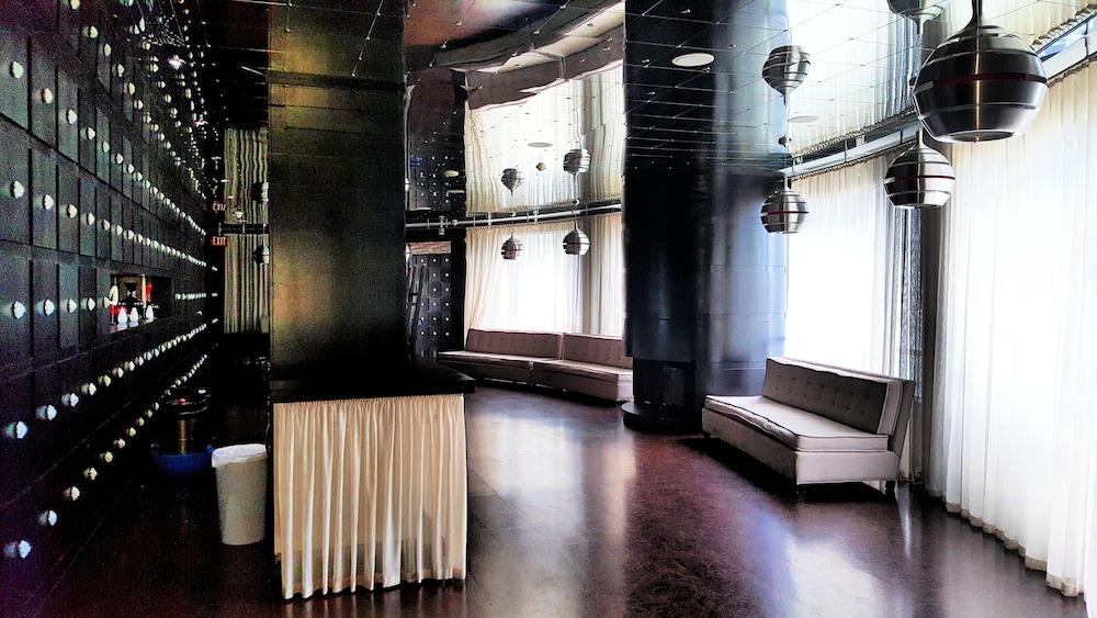 Pelicanstay at Blue Jays Way - Image 2