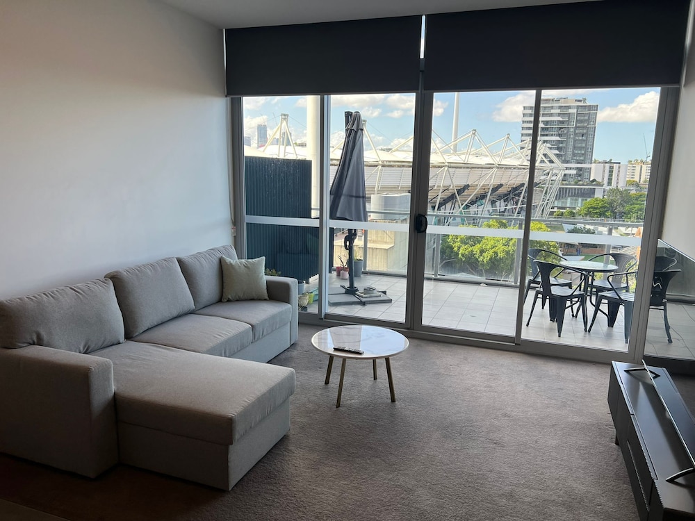 Trafalgar Lane Apartments by CLLIX