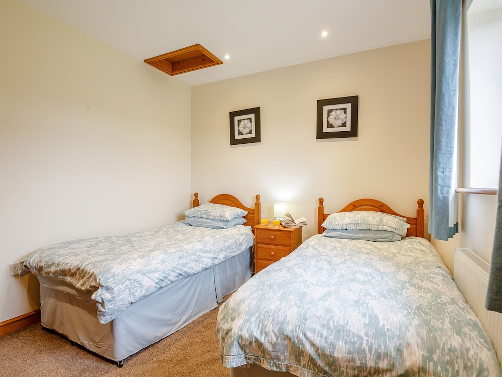 3 Black Horse Cottages view 4