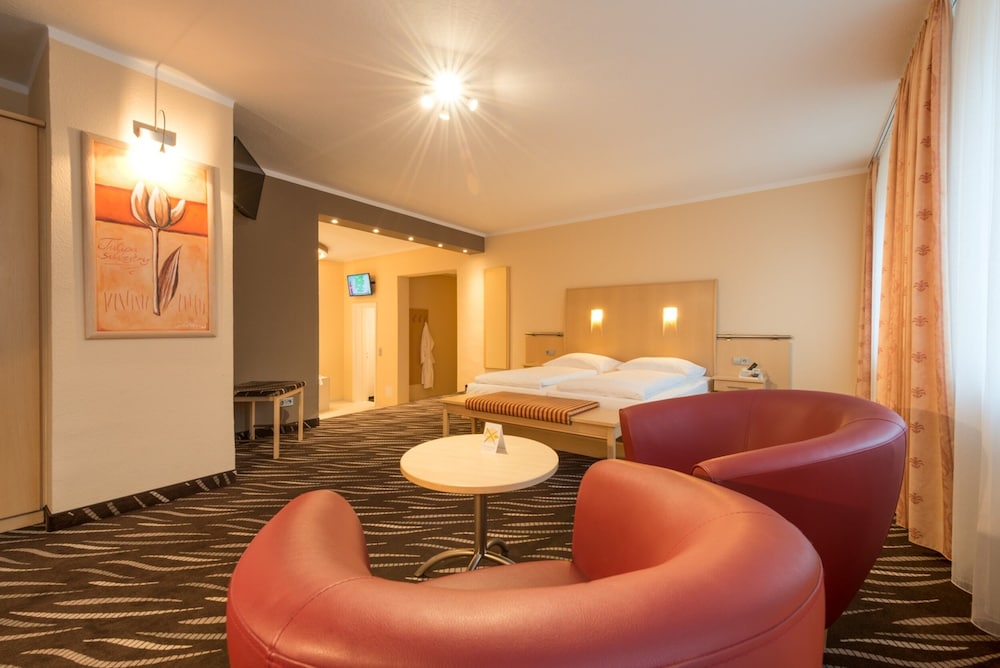 Hamburg Vacations - Heikotel Hotel Windsor - Property Image 63