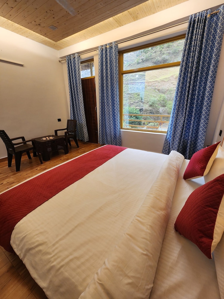 NEERANGANA RETREAT