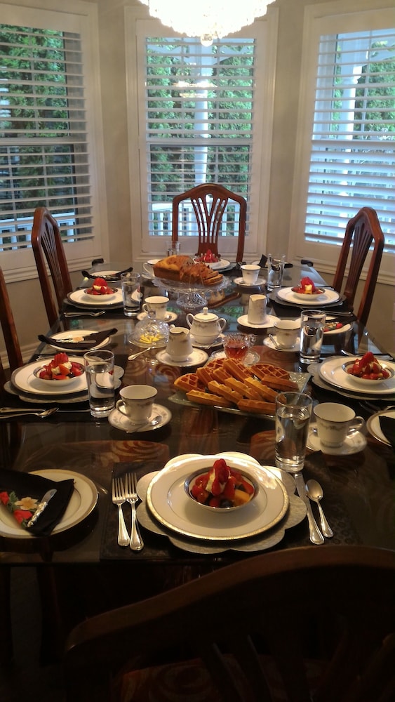 Niagara-on-the-Lake Vacations - Blue Skies Bed and Breakfast - Property Image 89