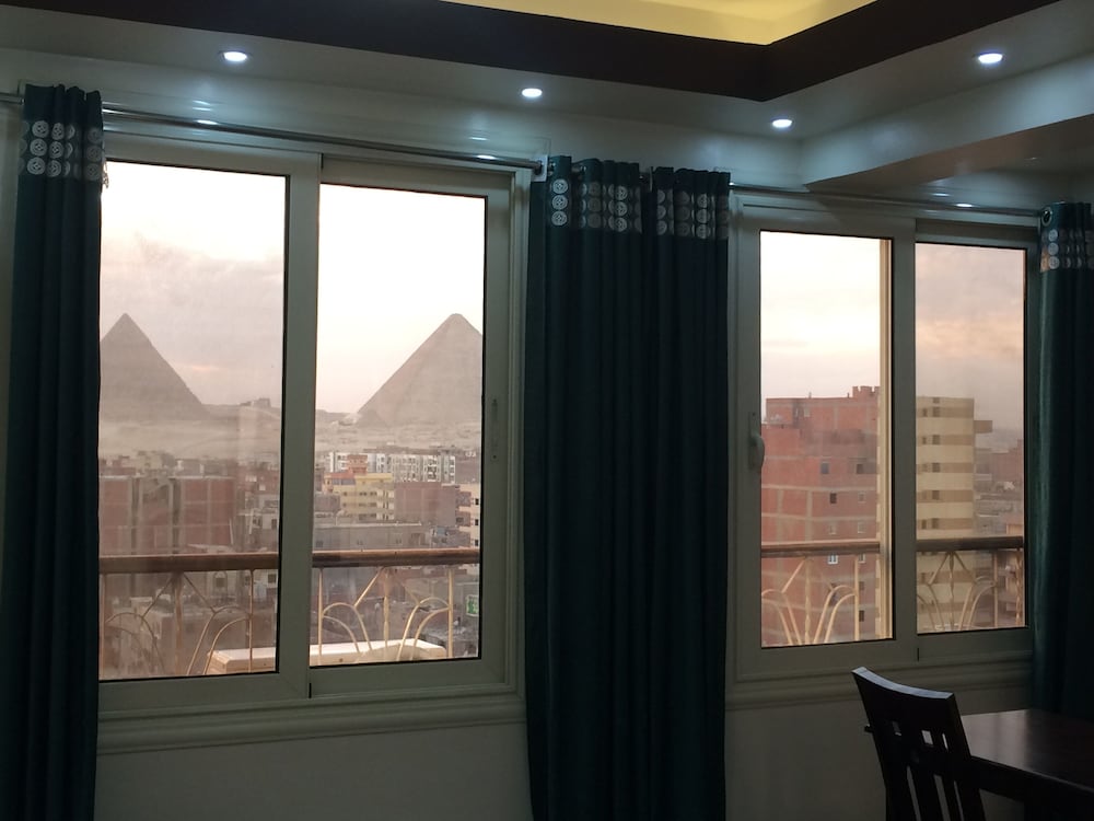 Giza Pyramids View Guest House view 3