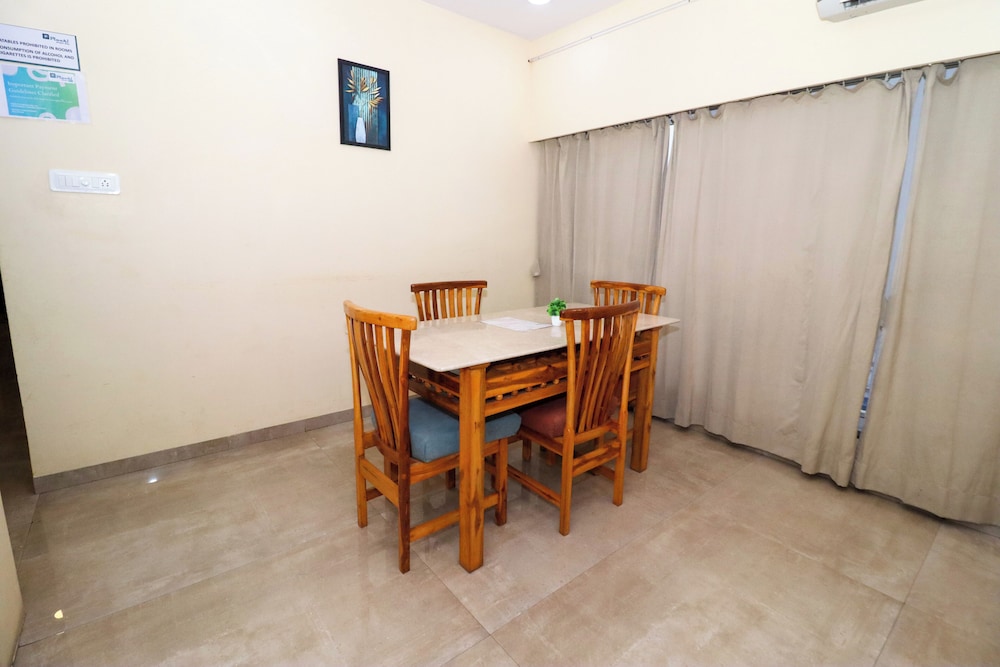 Pinaki Comfort Stay, Vile Parle - Near Airport