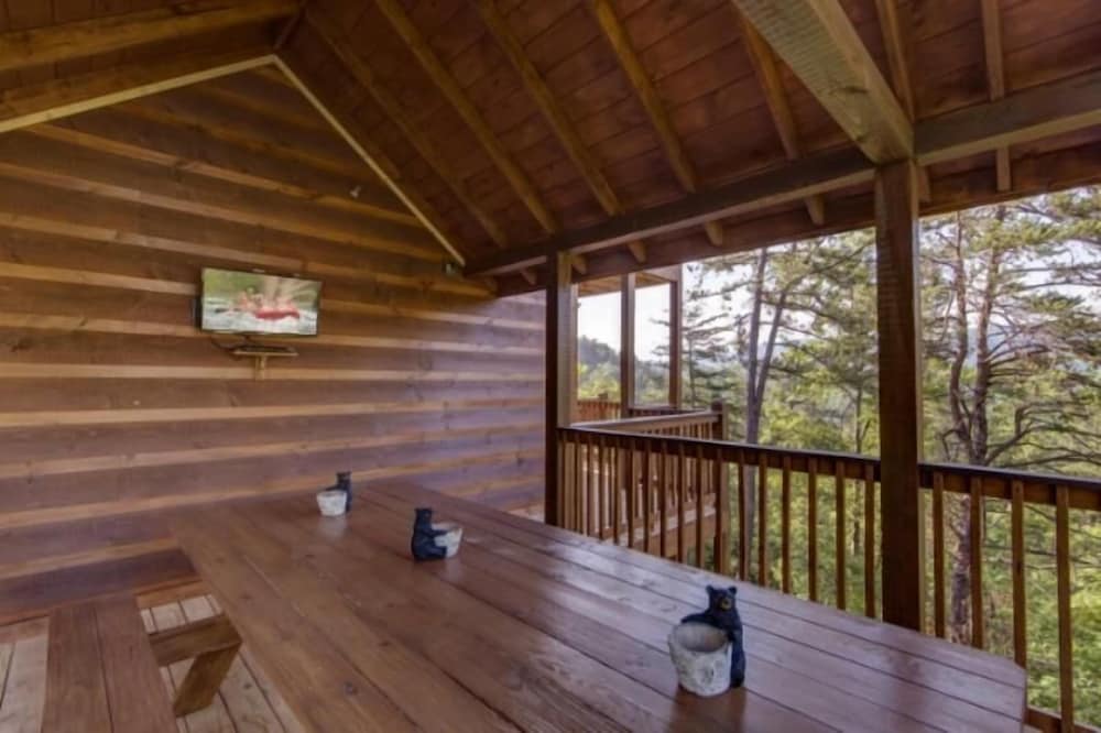 Mountain View Lodge - 9 Bedrooms, 9 Baths, Sleeps 40 Home