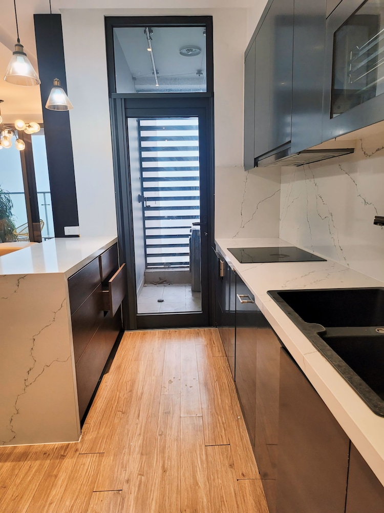 Feria Home - Vinhomes Metropolis Lieu Giai