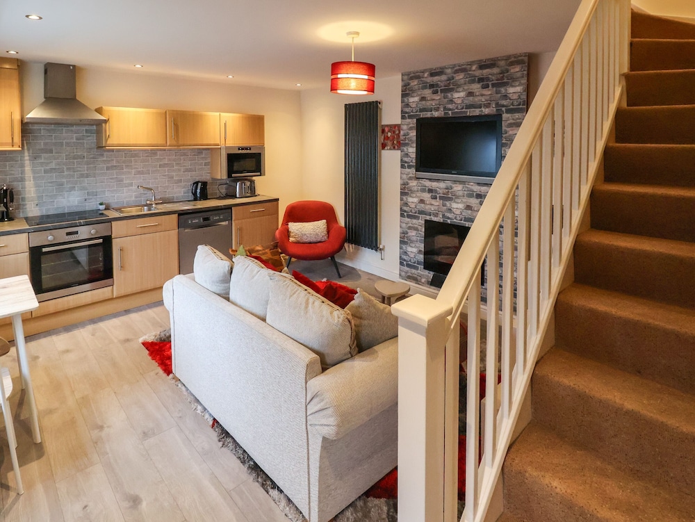 2 Stoneleigh Cottage