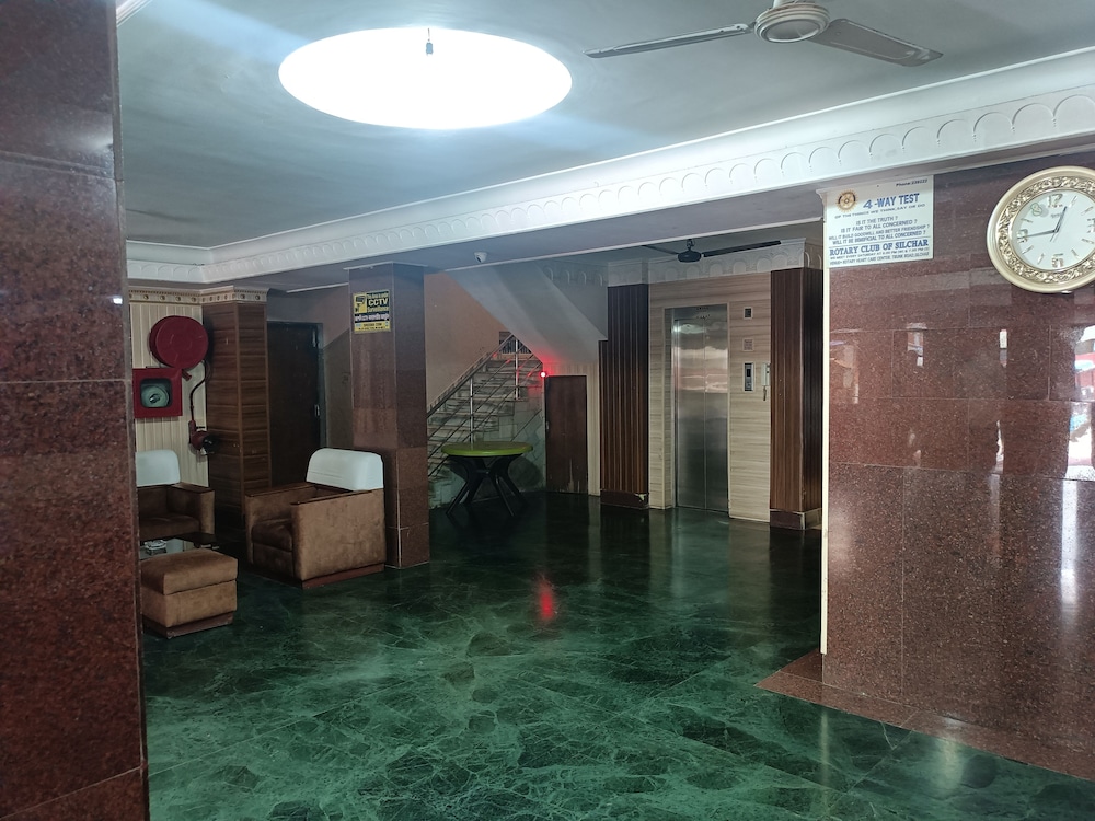 Lobby & Reception