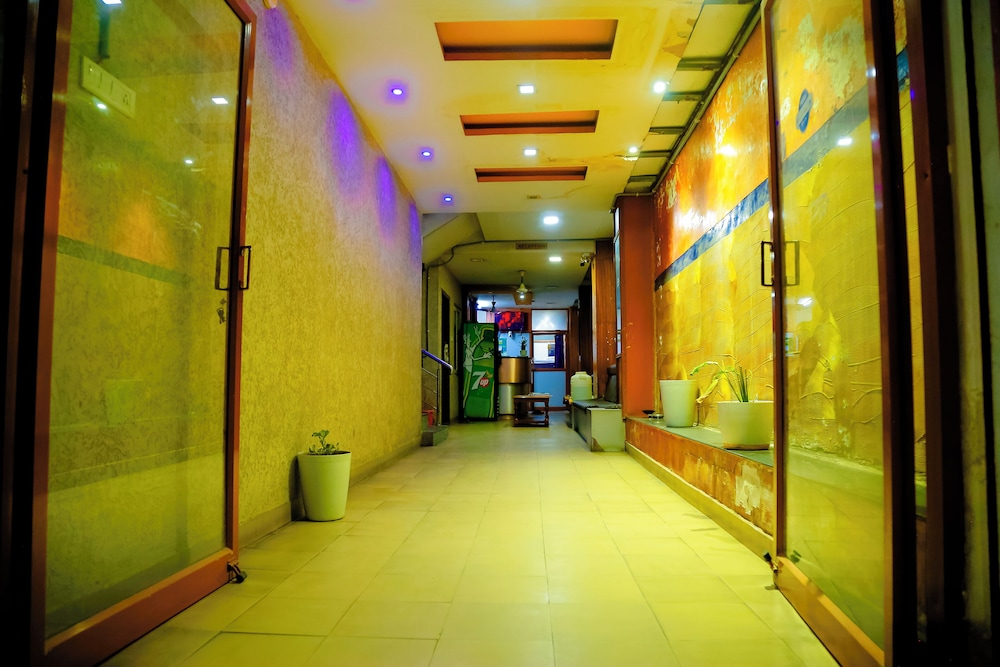 Hotel Breezeland - Erode Railway Station