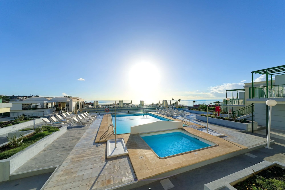 Salt Apartments Green Ocean
