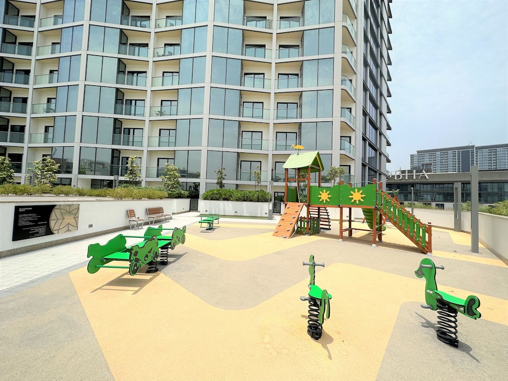 Easygo-indulging 1bdr Sobha Waves
