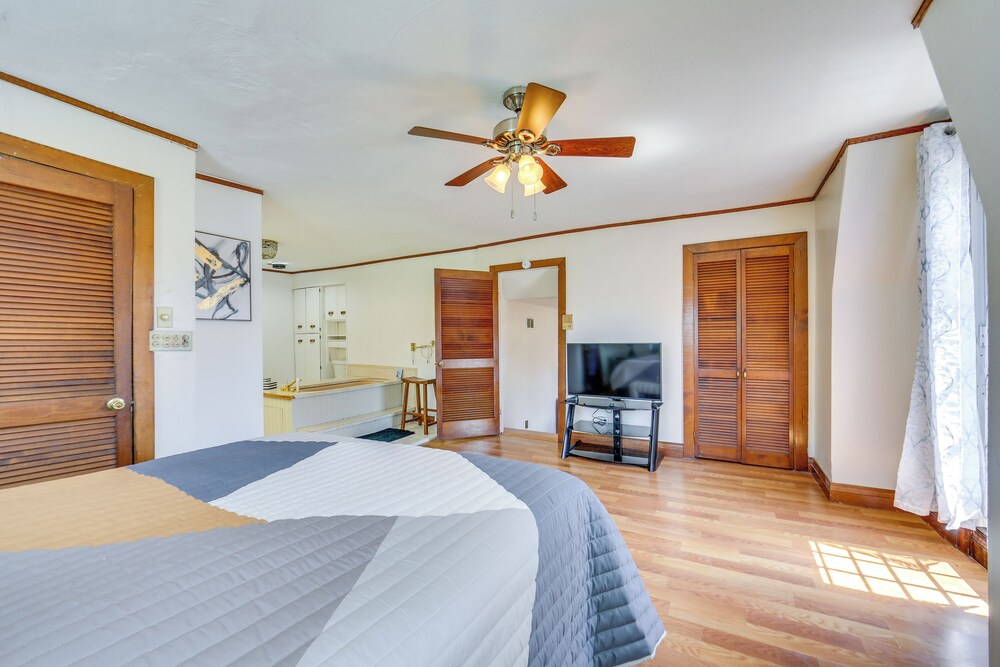 2 Mi to Dtwn Pittsburgh: Family-friendly Townhome!