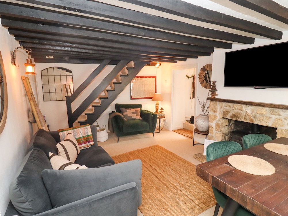 Hobbes Cottage