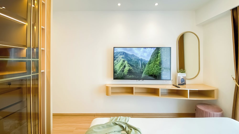 Best Deal and Strategic 3BR Apartment Sky House BSD