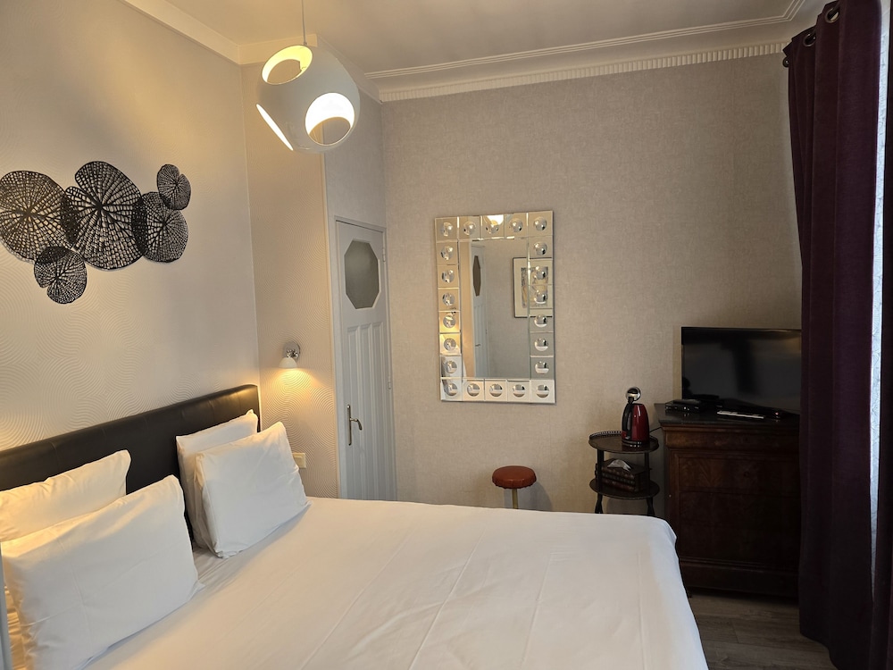 Castel Bayeux Guesthouse
