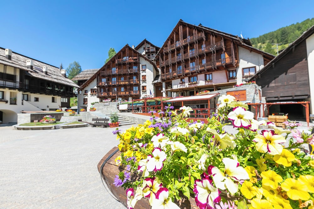 Grange Romantic Retreat Mountain View