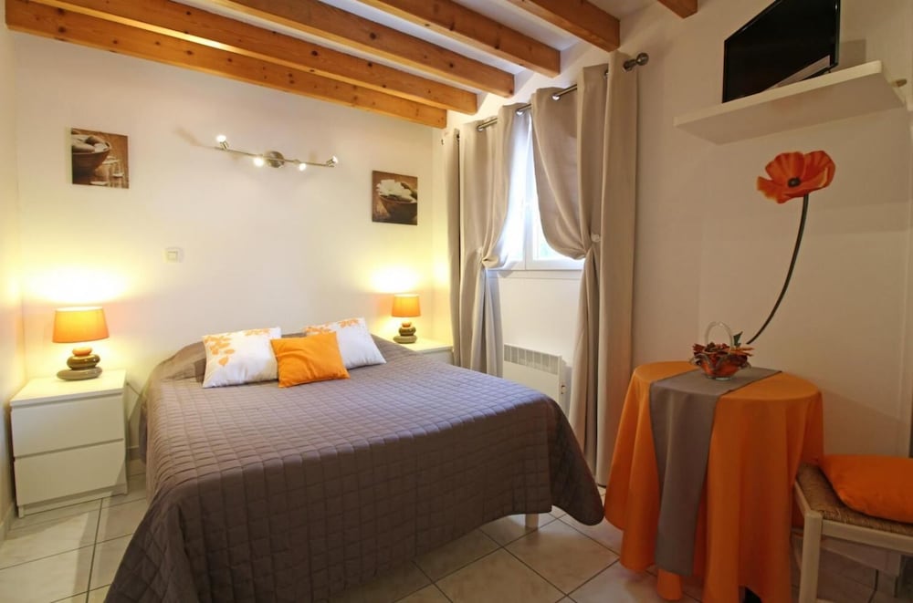 Le Cabassou view 3