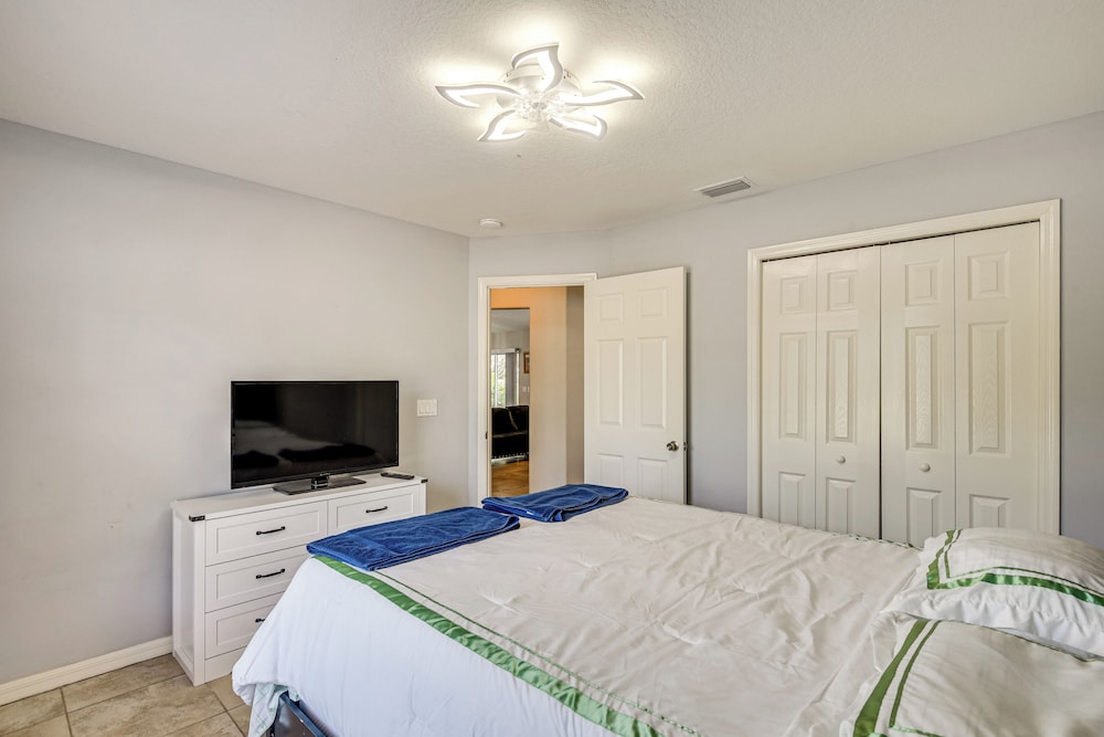 Pet-friendly Palm Coast Home: 8 Mi to Beach!