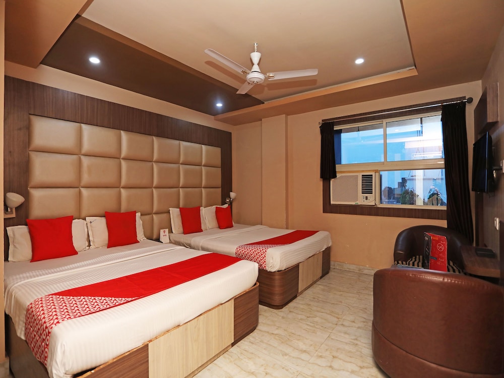 OYO 16173 Hotel Dk