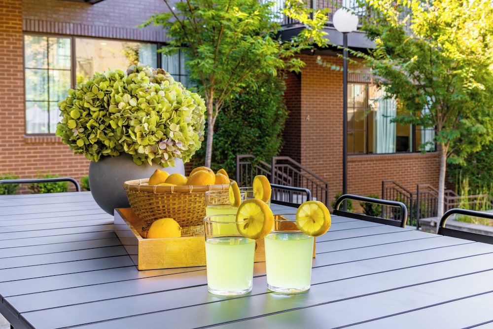 The Magnolia 2 by Avantstay Germantown Balcony
