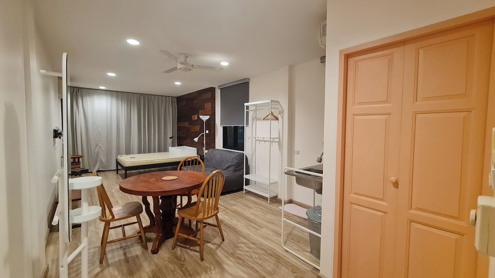 Lee Home Bangkok