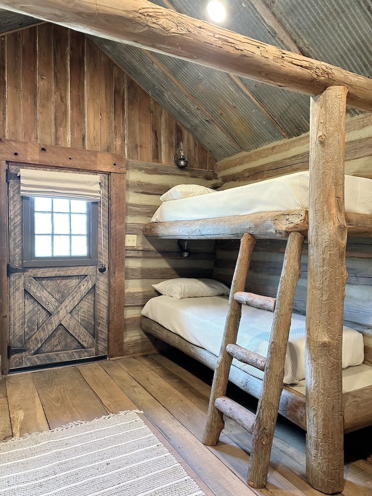 Green Frog Farm Cabins
