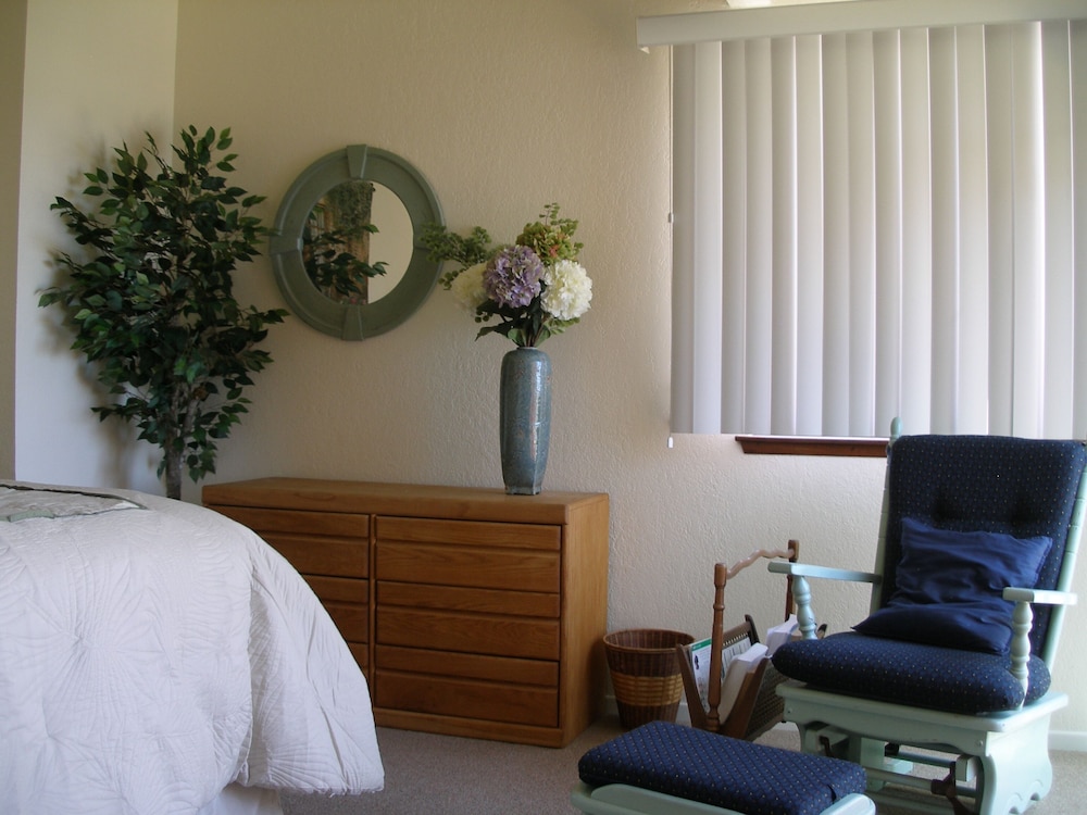 111 Pismo Shores 2 Bedroom Condo by Redawning view 2