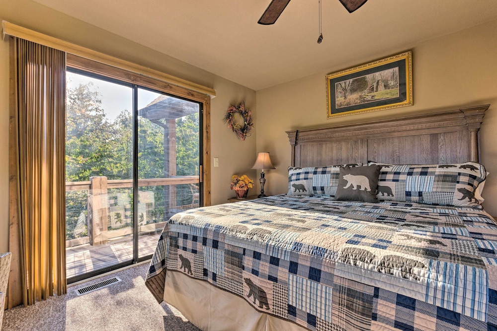 Franklin Cabin in Nantahala National Forest! view 3