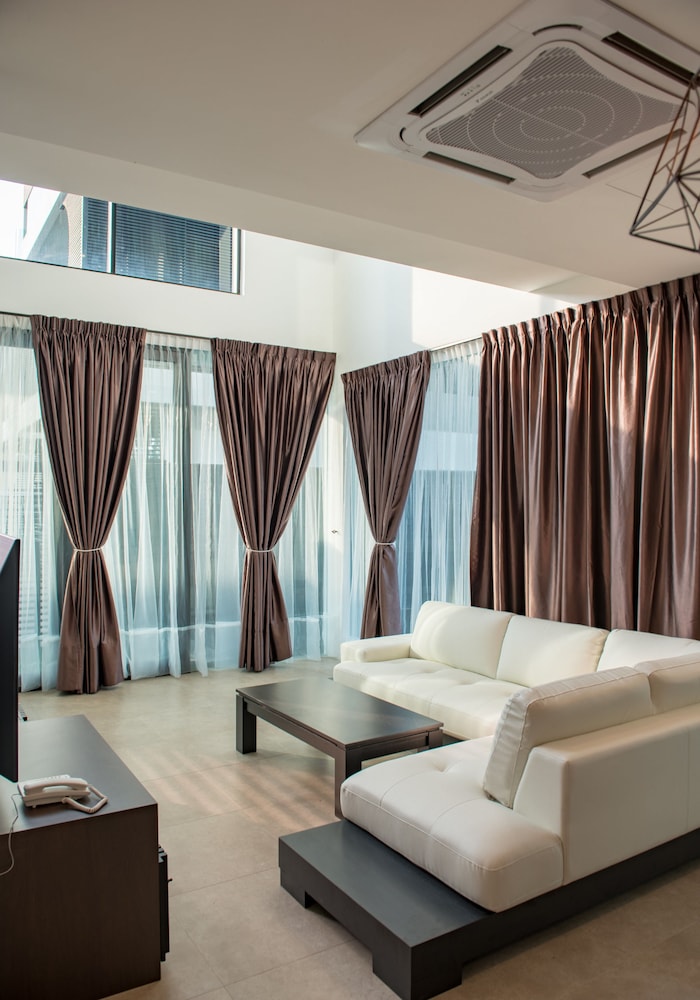 Hermitage Boutique House