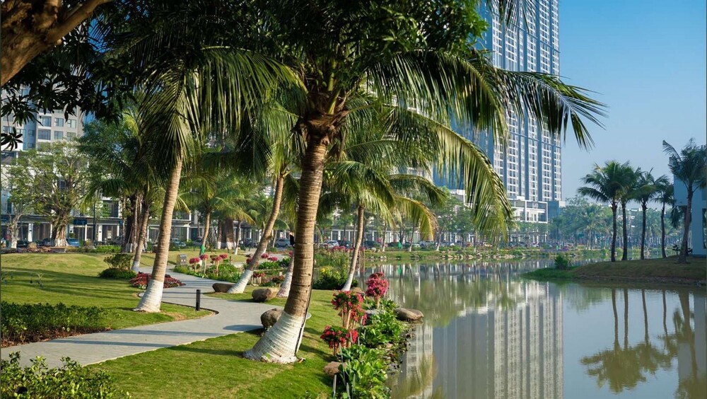 Armin Homes 3BR Wabi Sabi Apt Ecopark