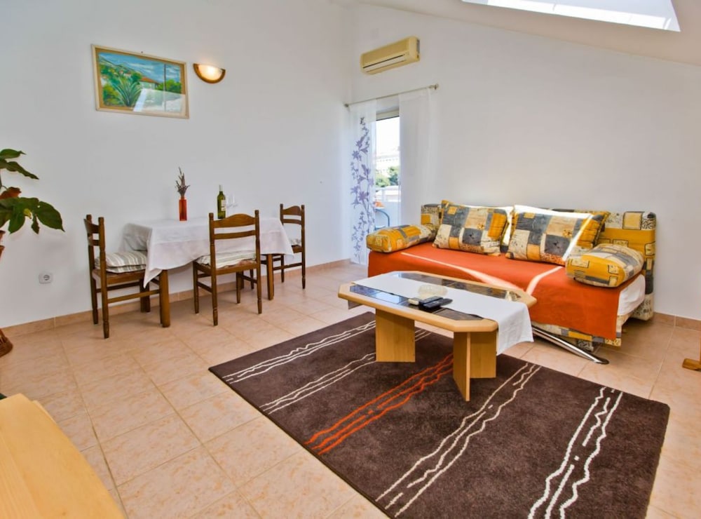 Charming and Sunny Hvar Apartments