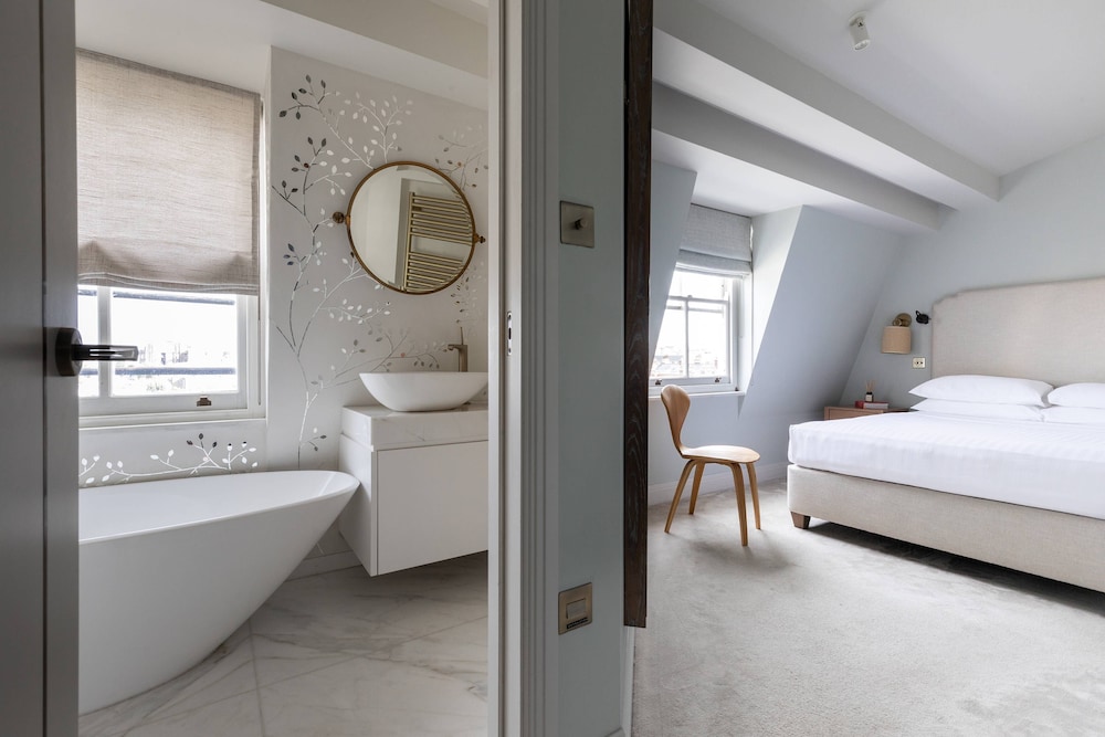 Cornwall Gardens Xxiii by Onefinestay