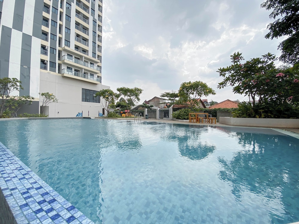 Studio Apartment Jkt Living Star Near Citimall Cimanggis
