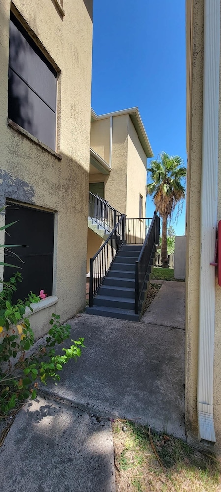 2 Levels Pool Near Beach 2 Patios 2 Bedroom Apts