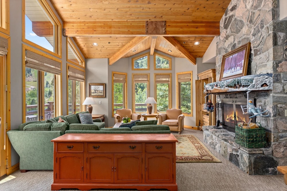 Trail's End Lodge at Deer Valley Resort - Four Bedroom Residence with Spa #18 4 Condo