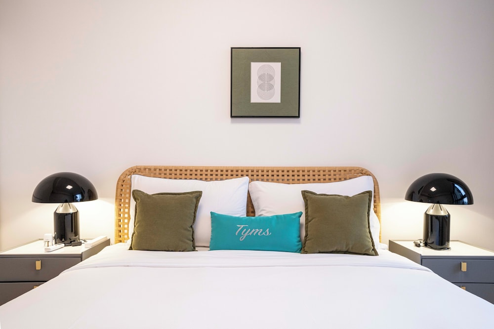 Tyms  1BR APT Hongqiao Yucui Garden