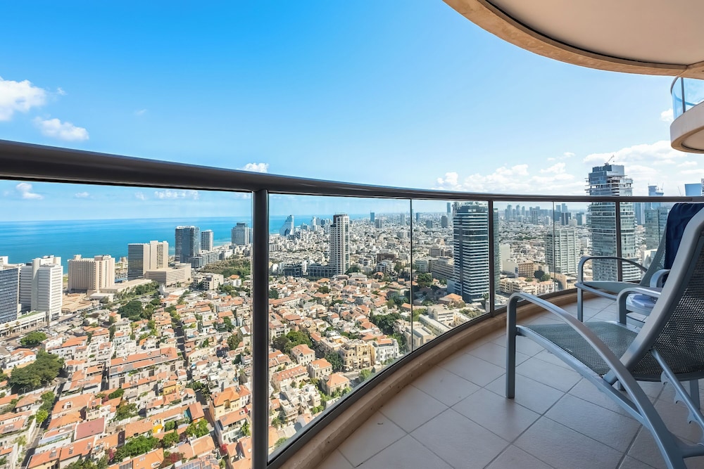 High-Rise Sea-View Stay by Sea N' Rent