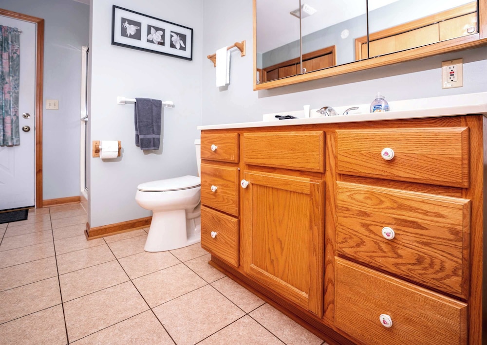 Cozy Corner House Stay for 7