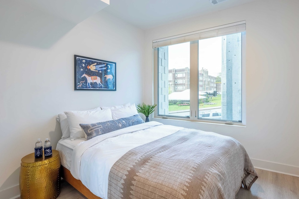 Outrider Buyout- 3 Units by Avantstay Sleeps 36